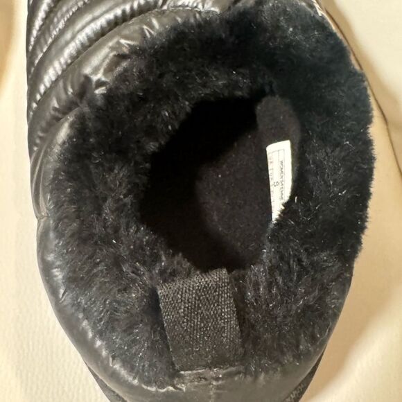 The North Face Black Nuptse Quilted Mules-small women’s, NWOT - Picture 4 of 6